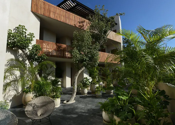 Casa Agape Boutique Hotel Rooftop Pool & Beach Club Access